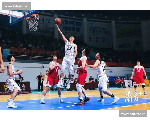 高清篮球赛事直播APP免费下载随时掌握赛场精彩瞬间实时观看体验 - 副本 - 副本 - 副本 (8) - 副本